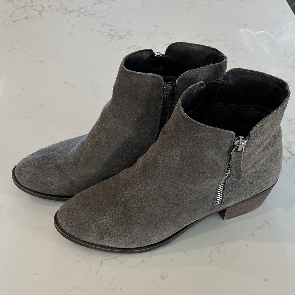 Suede leather booties women’s 9